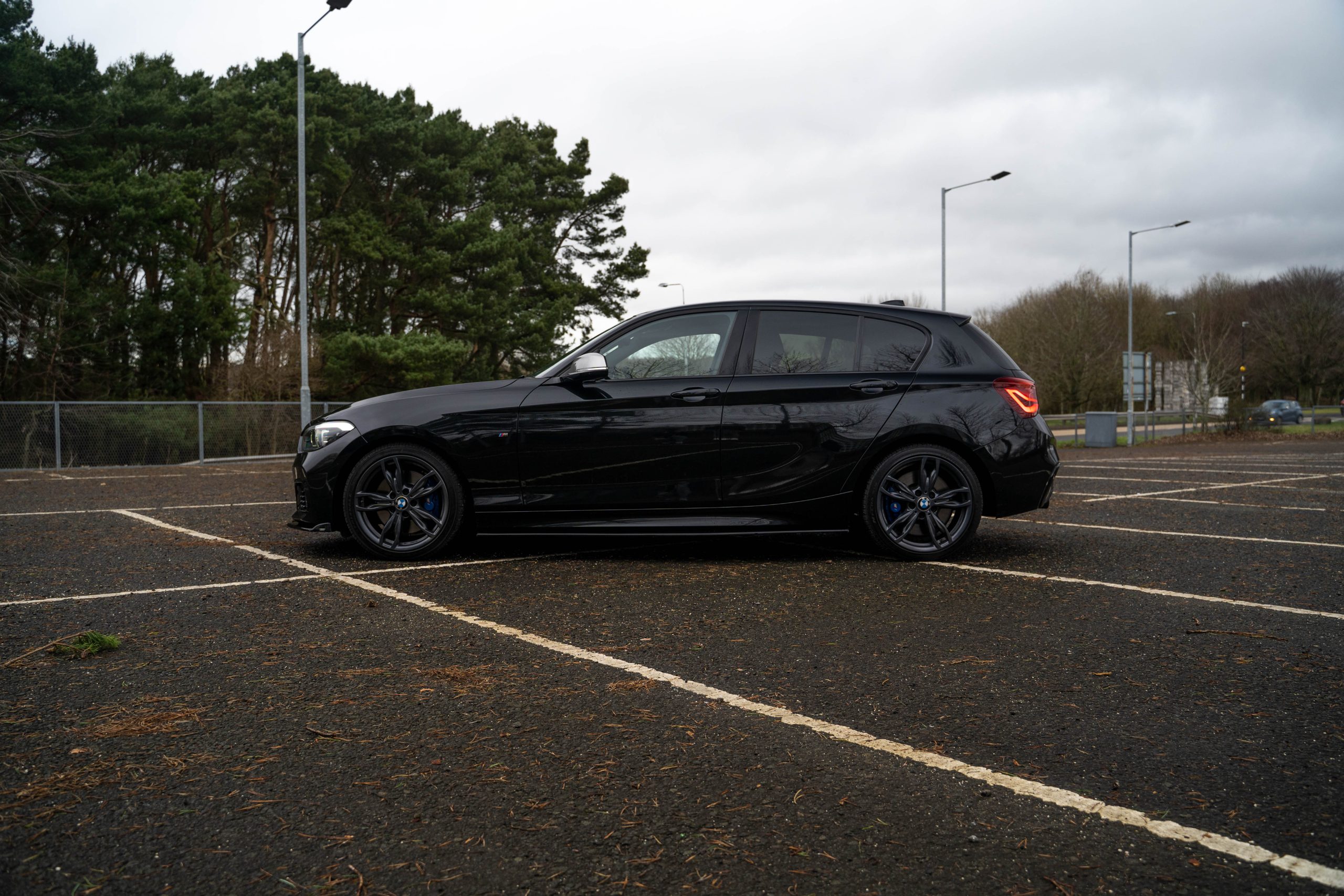 
								BMW M140i 3.0 Shadow Edition 2019 full									