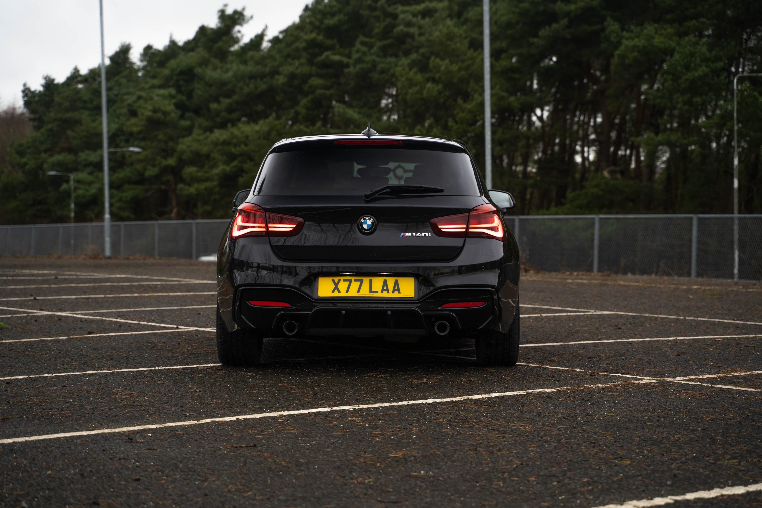 
								BMW M140i 3.0 Shadow Edition 2019 full									