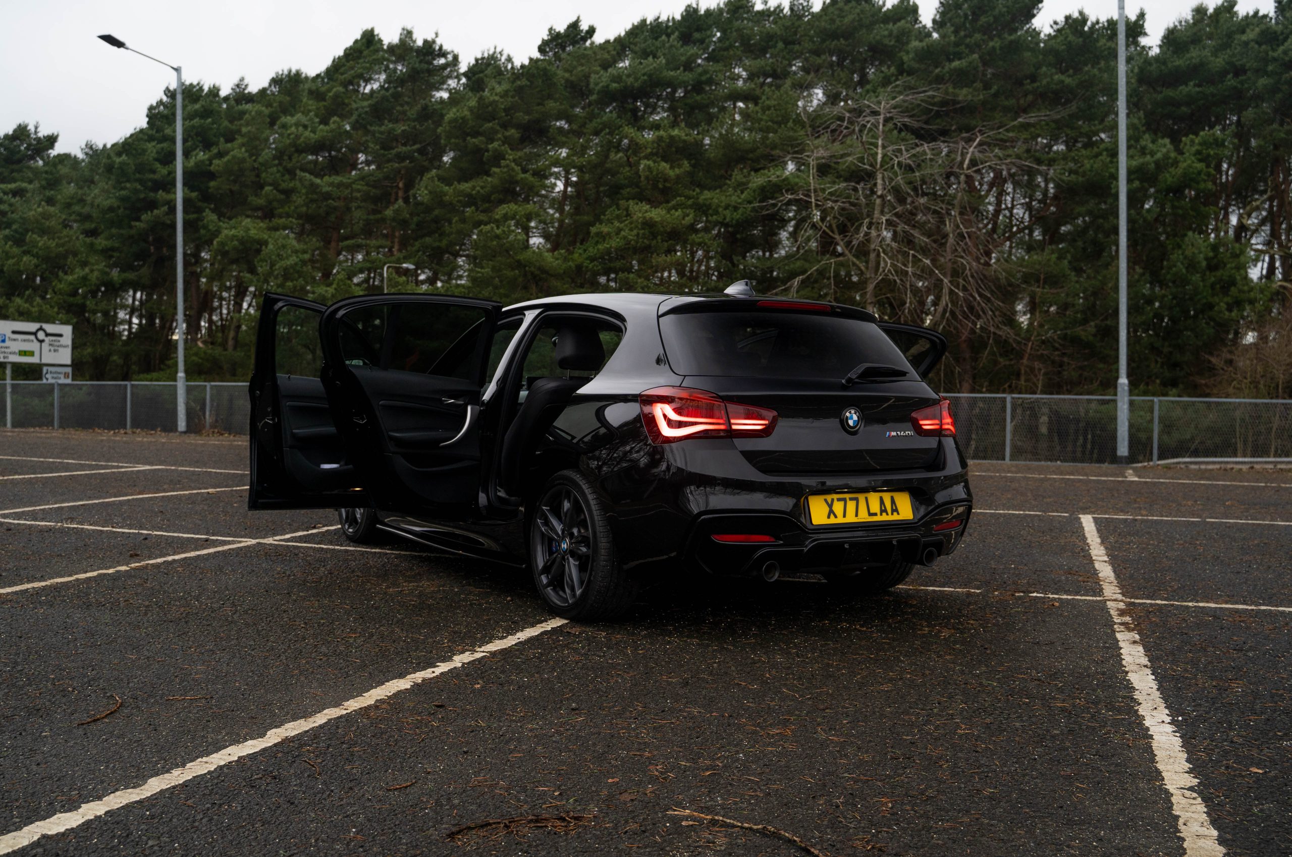 
								BMW M140i 3.0 Shadow Edition 2019 full									