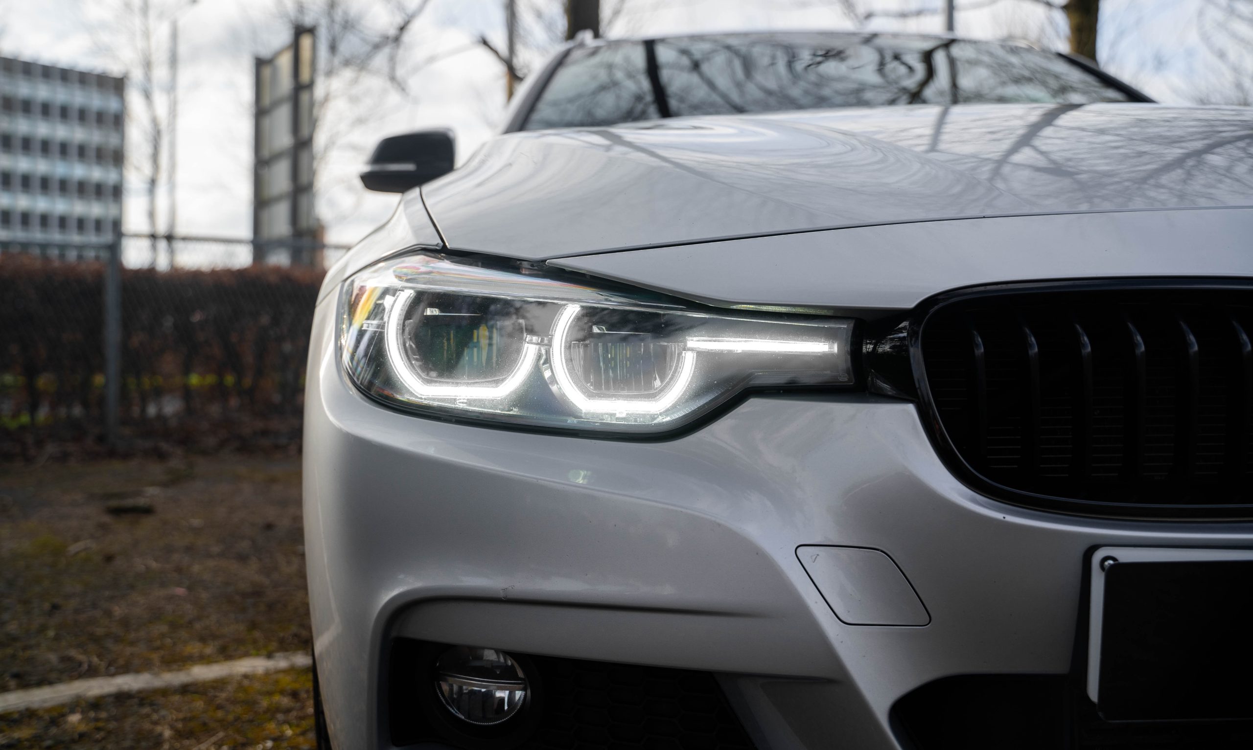 
								2019 BMW 320d M Sport Touring Shadow Edition 2.0 Diesel full									