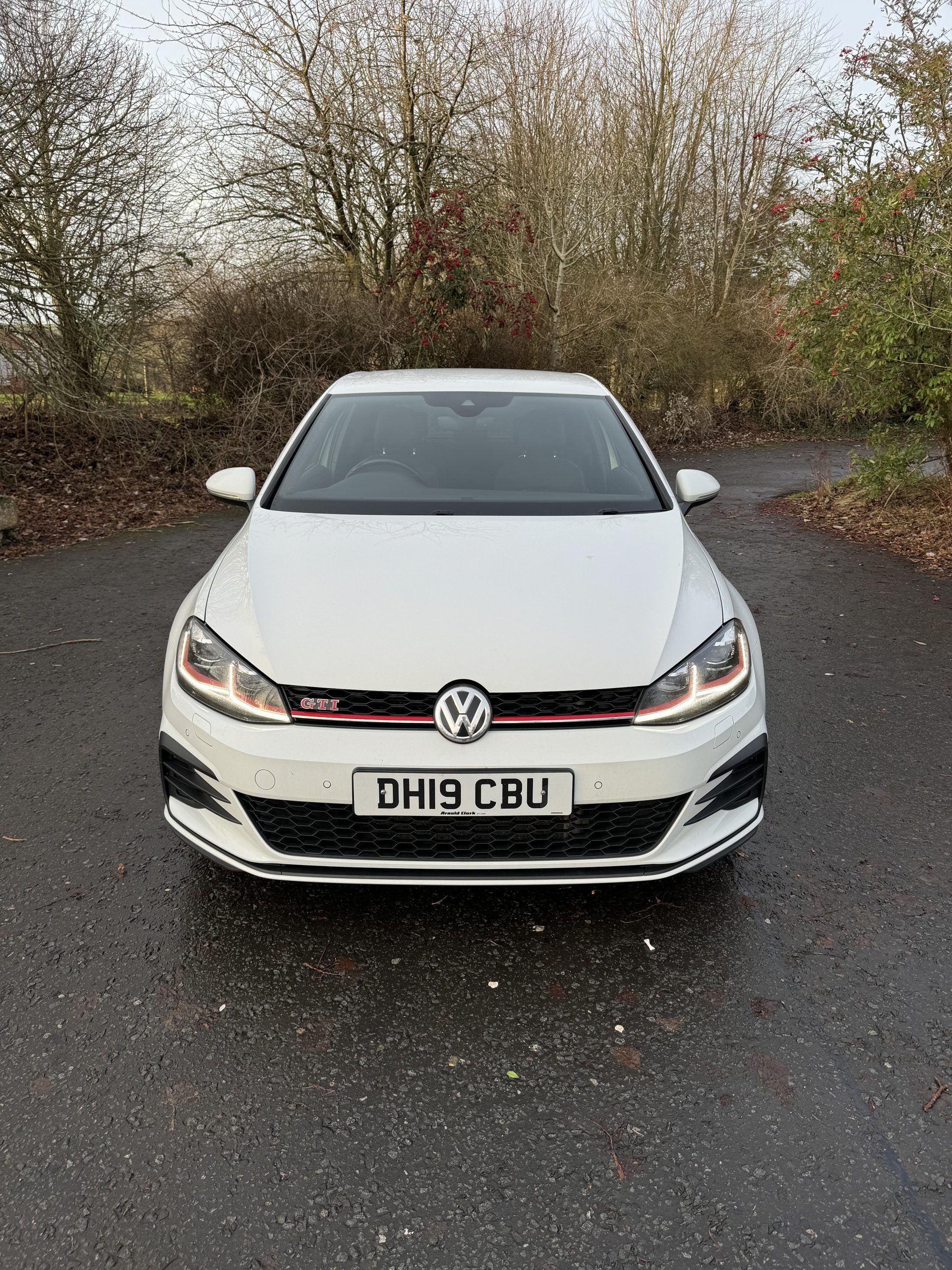 
								Volkswagen Golf Gti 2019 2.0 5DR Manual full									